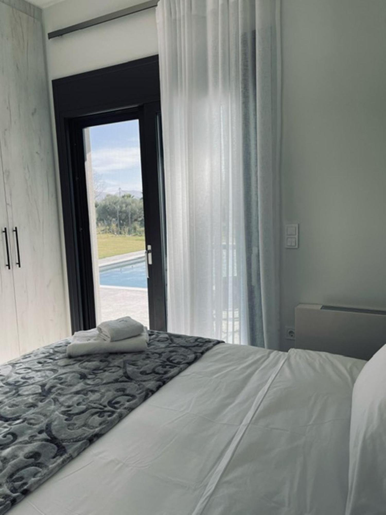 Nostos Luxury Villas With Private Pool In Nafpaktos Exterior photo
